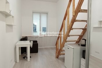  Квартира 152.2 кв.м. у метро Достоевская