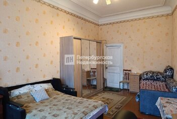 Комната 54.3 м² в 10-комн. кв. 5/5 этаж