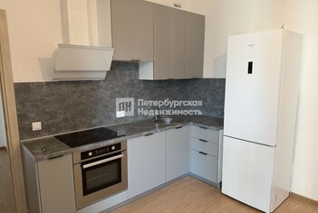  Квартира 52.3 кв.м. у метро Московская