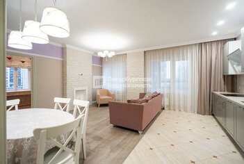 2-комн. кв. 74 м² 4/9 этаж