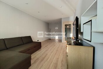  Квартира 40.2 кв.м. у метро Купчино