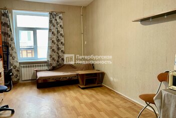 Комната 17.4 м² в 12-комн. кв. 2/3 этаж