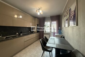 2-комн. кв. 68 м² 8/12 этаж