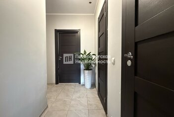 2-комн. кв. 68 м² 8/12 этаж