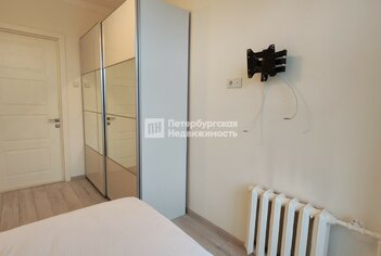  Квартира 93.6 кв.м. у метро Кировский Завод