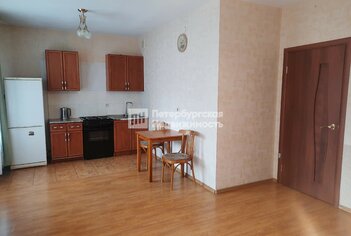  Квартира 62 кв.м. у метро Площадь Ленина