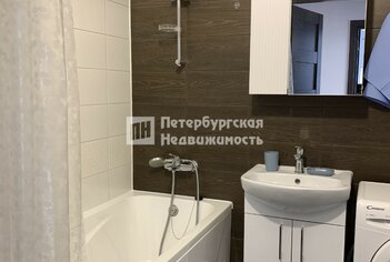  Квартира 37.4 кв.м. у метро Комендантский Проспект