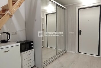  Квартира 152.2 кв.м. у метро Достоевская