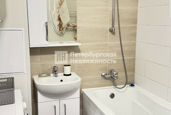  Квартира 38 кв.м. у метро Комендантский Проспект