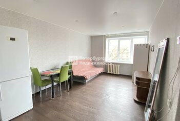  Квартира 180.9 кв.м. у метро Площадь Ленина