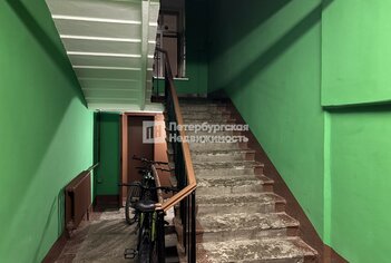 Комната 18.2 м² в 9-комн. кв. 1/4 этаж