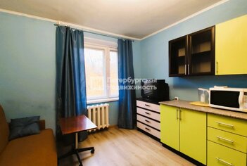 Комната 12.7 м² в 8-комн. кв. 4/10 этаж