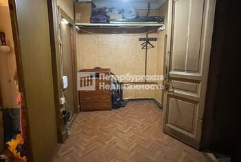 Комната 27 м² в 2-комн. кв. 1/5 этаж