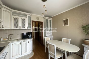 2-комн. кв. 58.2 м² 7/17 этаж