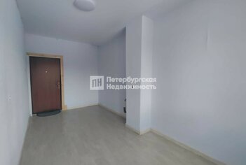 Комната 25 м² в 6-комн. кв. 2/2 этаж