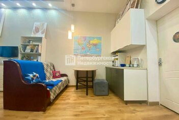 Комната 27 м² в 6-комн. кв. 2/4 этаж