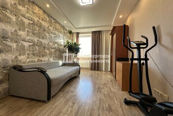 2-комн. кв. 67 м² 3/11 этаж