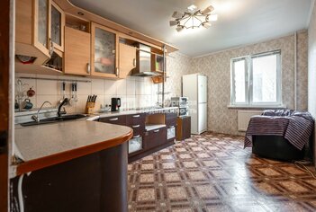 3-комн. кв. 90 м² 2/10 этаж
