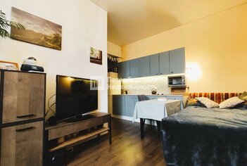 Комната 36.7 м² в 10-комн. кв. 5/5 этаж