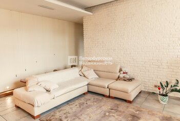  Квартира 78.5 кв.м. у метро Невский Проспект