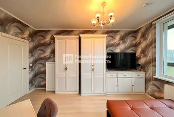  Квартира 62.5 кв.м. у метро Улица Дыбенко