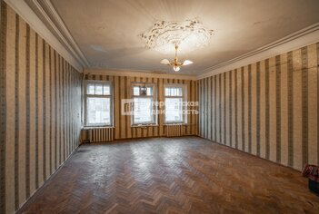 5-комн. кв. 144 м² 6/6 этаж