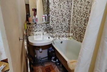 Комната 12 м² в 3-комн. кв. 4/5 этаж