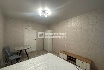  Квартира 102.6 кв.м. у метро Звенигородская