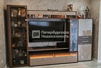 Жилой дом 301.7 м² в г Луга ул Малая Заречная, д11