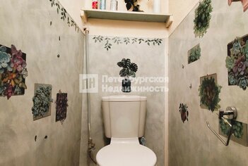 Комната 36.7 м² в 10-комн. кв. 5/5 этаж