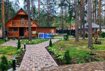 Жилой дом 301.7 м² в г Луга ул Малая Заречная, д11